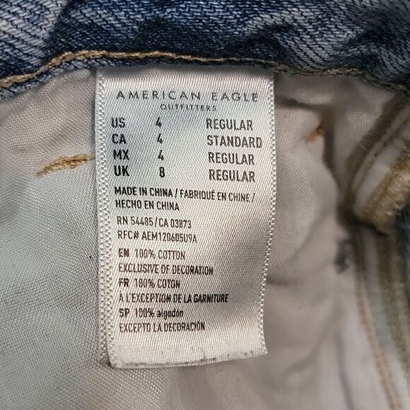 AMERICAN EAGLE Distressed Relaxed Jeans size 4 - Picture 10 of 11